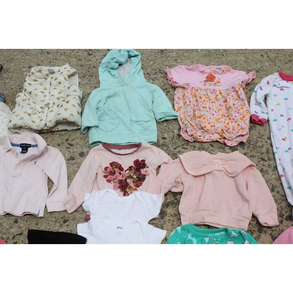 Lot of 31 pcs Baby Girl Clothes 12M, 12-18M Outfits Sleepers CUTE FALL Wardrobe